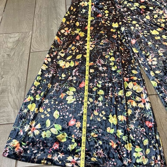 Natural Life Dakota Floral Jumpsuit with Black and Yellow Accents - Picture 8 of 11